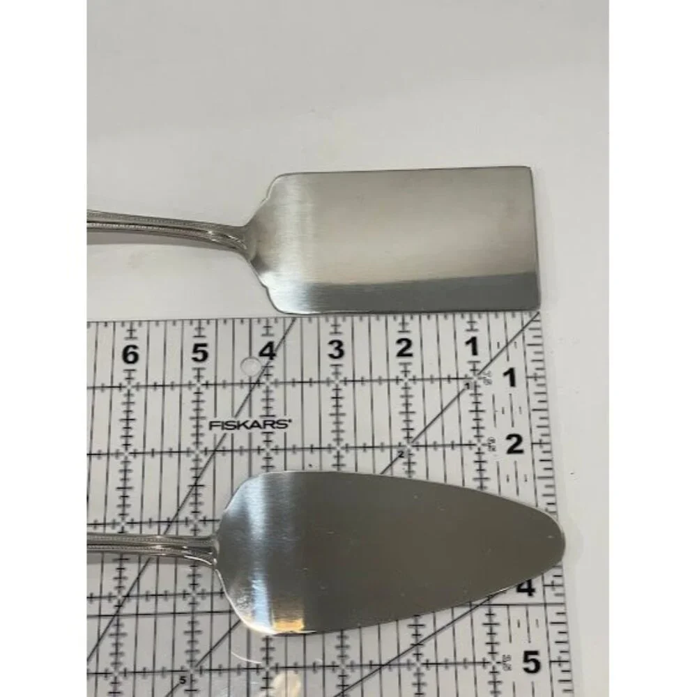Wallace Silver Plated Cake & Pie‎ Server Set